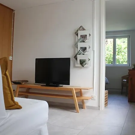 For Max 3 Guests Ideal For Water Sports & Swiss Alps Apartamento *