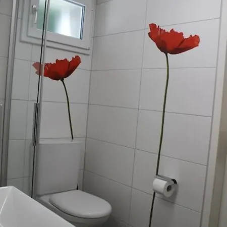 Neb-thun Am Thunersee *